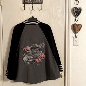 Steve Madden Embroidered Dragon Flowers Cape Jacket Studded Lined Gray M/L: NWT
